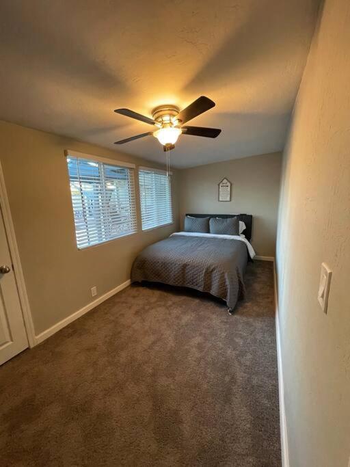 New Stylish Midtown With One Bedroom Финикс Екстериор снимка
